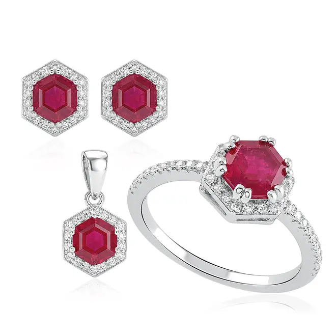 Conjunto Par de Brincos, Pingente e Anel de Prata com Rubis. 125190