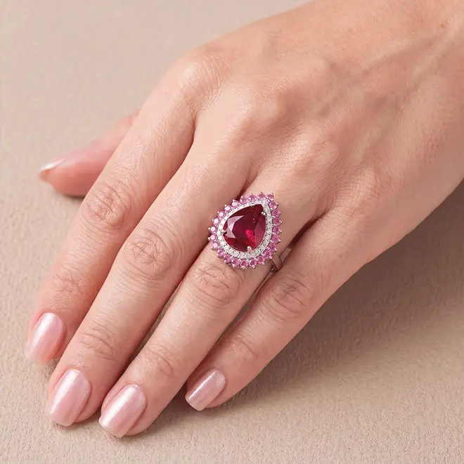 Anel de Ouro Branco com Diamantes, Safiras Rosa e Rubelita de 4,8 Cts.