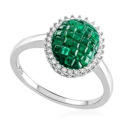 Anel de Prata com Diamantes e Esmeralda. 125298