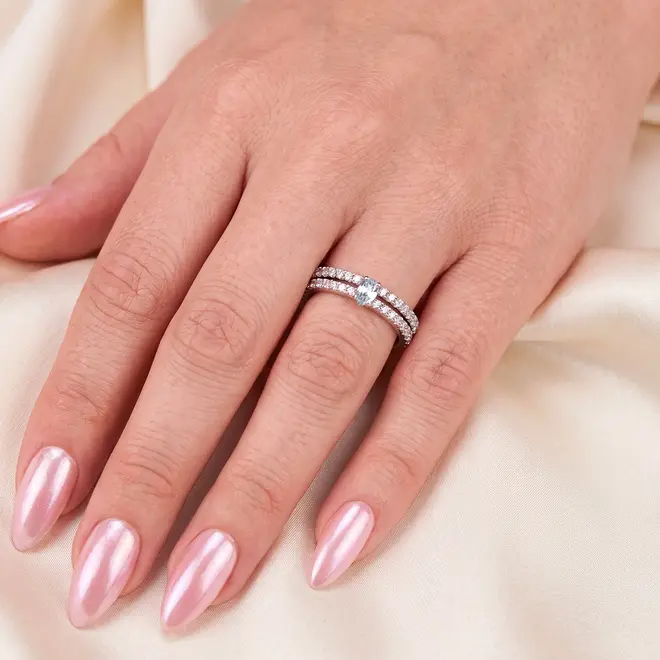 Anel de Ouro Branco com Diamantes e Turmalina Paraíba de 20 pts.