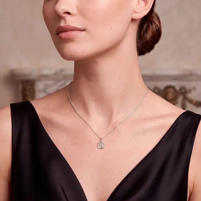 Pingente Mãe de Ouro Branco com Diamante.