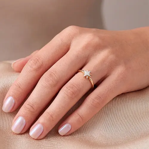 Anel Estrela de Ouro Amarelo com Detalhes em Ródio 121756