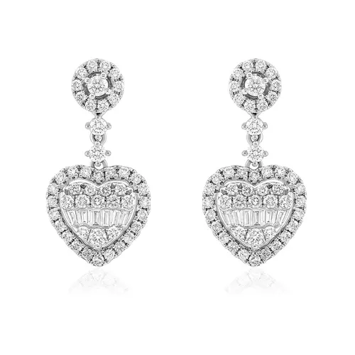 Par de Brincos Coração Trabalhado de Ouro Branco com Diamantes totalizando 99 Pts.