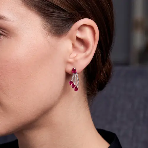 Par de Brincos de Ouro Branco com Diamantes e Rubis 118475