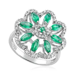 Anel Flor de Ouro Branco com 60 Diamantes e Esmeraldas.