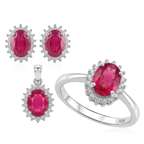 Conjunto Par de Brincos, Pingente e Anel de Prata com Diamantes de Laboratório e Rubi.