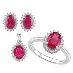 Conjunto Par de Brincos, Pingente e Anel de Prata com Diamantes de Laboratório e Rubi.