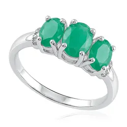 Anel de Prata com Diamantes e 3 Esmeraldas.