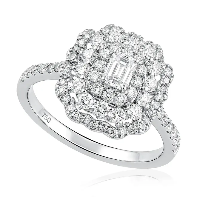 Anel Trabalhado de Ouro Branco com Diamantes Totalizando 1,20 Cts.