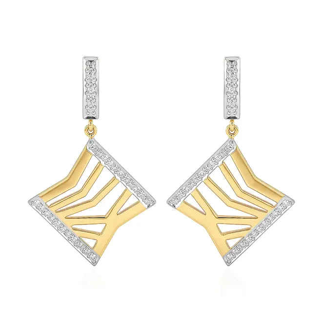 Par de Brincos Vazados de Ouro Amarelo com Diamantes totalizando 12 pts.