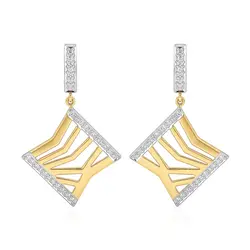 Par de Brincos Vazados de Ouro Amarelo com Diamantes totalizando 12 pts.