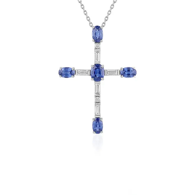 Pingente Cruz em Ouro Branco com Corrente, Diamante e Safiras.
