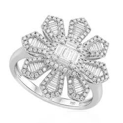 Anel Trabalhado de Ouro Branco com Diamantes totalizando 69 pts.