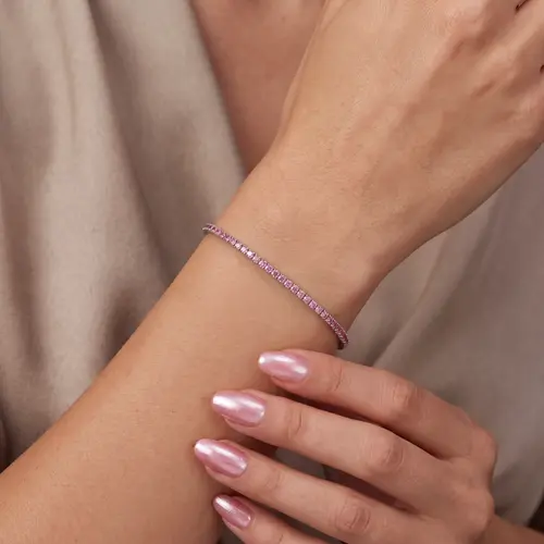 Pulseira Riviera de Ouro Branco com Turmalinas Rosas totalizando 1,56 Cts.