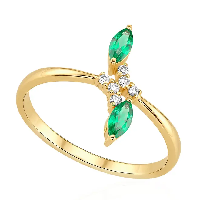 Anel Trabalhado de Ouro Amarelo com Diamantes e Esmeralda 126197