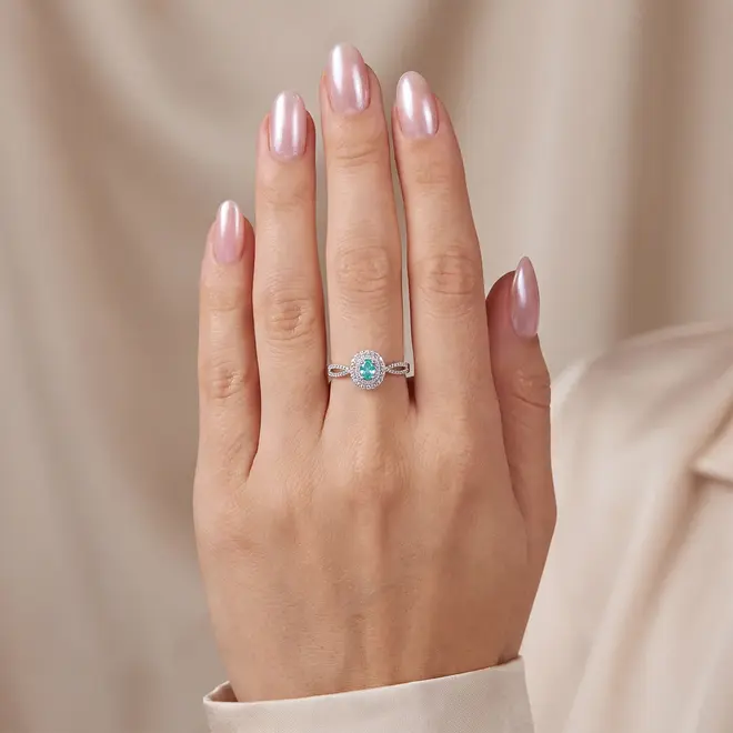 Anel de Ouro Branco com Diamantes e Turmalina Paraíba de 26 pts. - Com Certificado AGL 57391