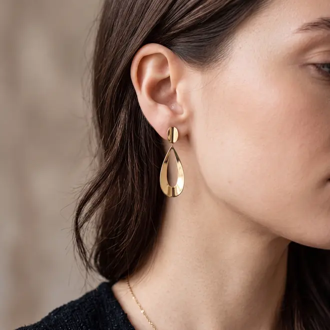 Par de Brincos Liso modelo Gota em Ouro Amarelo 18K 126334