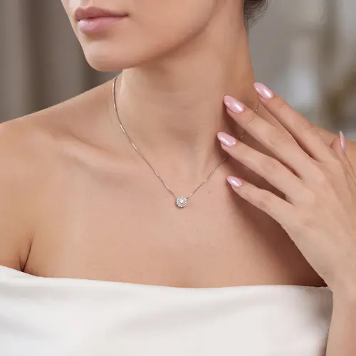 Pingente Chuveiro de Ouro Branco com Corrente e 23 Diamantes.