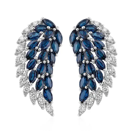 Par de Brincos Asa em Ouro Branco com Diamantes e Safiras totalizando 3,0 Cts.