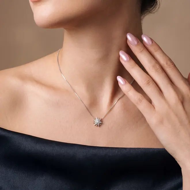 Pingente Estrela com Corrente de Ouro Branco com 7 Diamantes. 126615 126615
