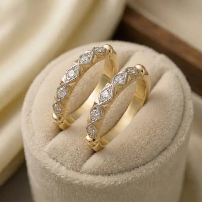 Par de Aparadores de Ouro com 8 Diamantes e ródio
