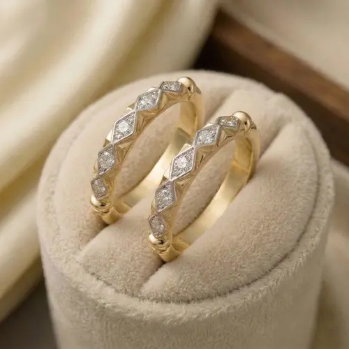 Par de Aparadores de Ouro com 8 Diamantes e ródio