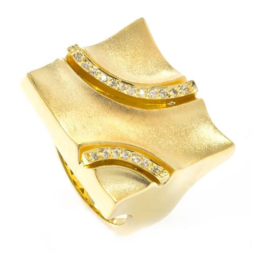 Anel Estilizado com 19 Diamantes, em Ouro Amarelo Anel Estilizado com 19 Diamantes, em Ouro Amarelo